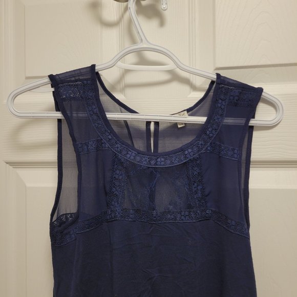 Fancy Tanktop - Picture 2 of 3